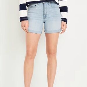Worn once High-Waisted Wow Jean Shorts 5-inch inseam